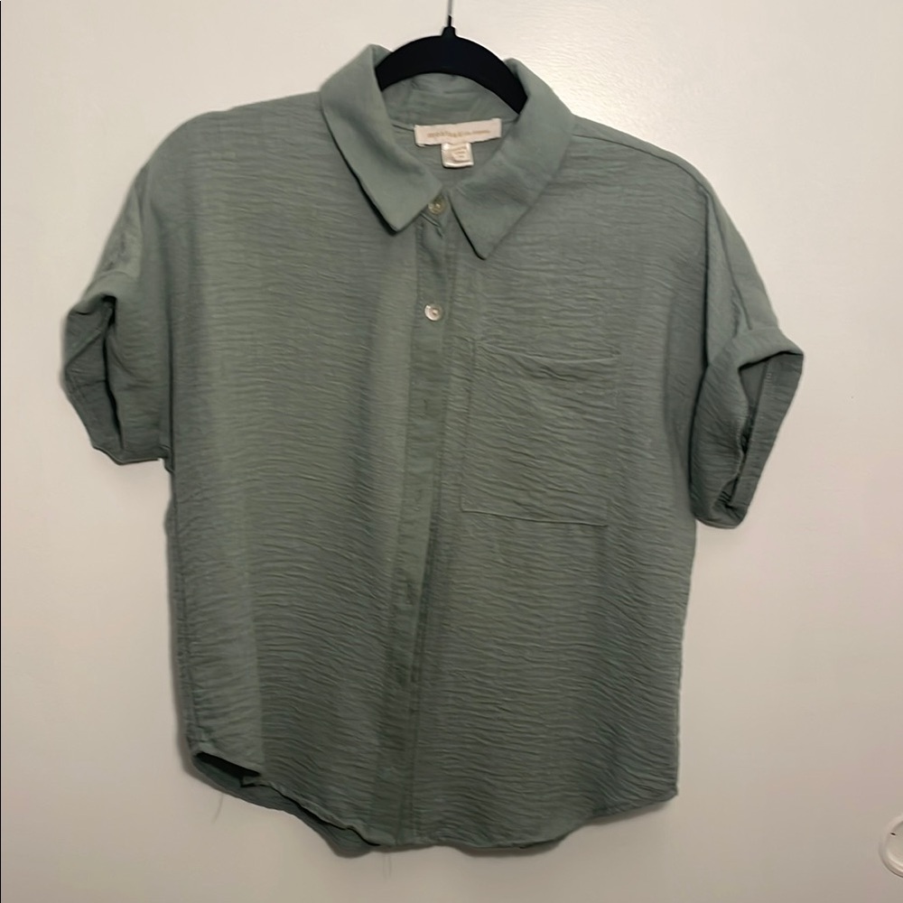 Women's Green Collared Top